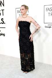 cara-delevingne-at-fashion-trust-u.s.-awards-2025-in-los-angeles-04-08-2025-1.jpg