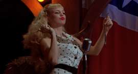 Cry-Baby.1990.00.29.10.294.jpg