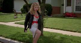 Cry-Baby.1990.00.58.51.465.jpg