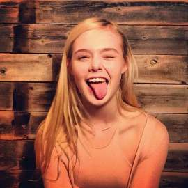 elle-fanning-tongue.jpg