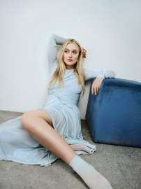 Dakota-Fanning-01.jpg