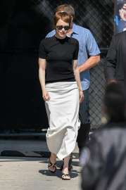 Emma-Stone-Feet-8730974.jpg
