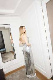 jodie-comer-for-british-vogue-june-2025-4.jpg