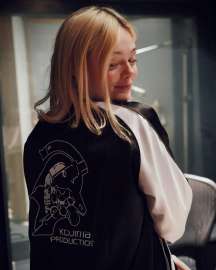 elle-fanning-at-kojima-productions-v0-ymz1jlxjreje1.png