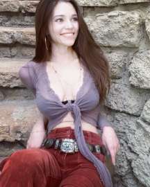 india-eisley-at-a-photoshoot-june-2025-2.jpg