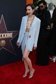 Lily-Collins-Feet-7990892.jpg