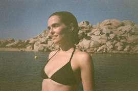 zoe-in-a-black-bikini-ig-7-9-25-v0-inzlcw66sxbf1.jpg