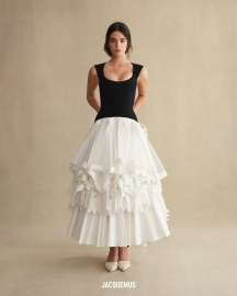 DevaCasselatJacquemusMenswearSpring-SummerParisFashionWeek06-29-20250006.jpg