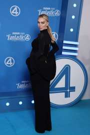 vanessa-kirby-debuts-balmain-drama-in-sydney-whiplash-chic-3.jpg