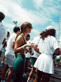emilia-jones-sporty-chic-courtside-moment-3.jpg