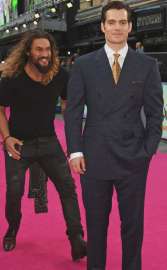rs634x1024-160805123906-634-jason-mamoa-suicide-squad-henry-cavill.jpg