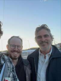 joaquin-phoenix-pedro-pascal-ari-aster-on-the-set-of-v0-gkmm0wzvundf1.jpg