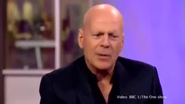 Bruce Willis Odd BBC Interview [MgCXAQQB-aQ].mp4