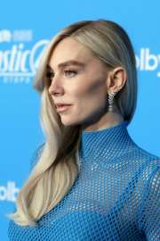 pregnant-vanessa-kirby-at-the-fantastic-four-first-steps-world-premiere-in-los-angeles-07-21-2025-4.jpg
