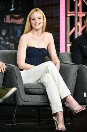 Elle-Fanning-Feet-4755544.jpg
