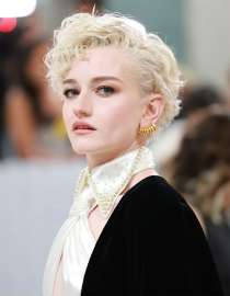 actress-julia-garner-attends-the-2023-met-gala-on-may-1-2023-new-york-city.jpg
