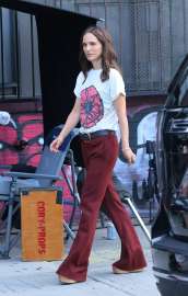 NataliePortmanfilmingforGoodSexinBrooklyn07-24-20250001.jpg