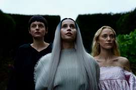 first-look-at-100-nights-of-hero-starring-maika-monroe-emma-v0-jqclnff419ef1.jpg