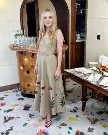 Dakota-Fanning-02.jpg