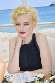 julia-garner-attends-the-vanity-fair-lunch-hosted-by-ihg-news-photo-1753806695.pjpeg.jpg