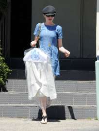anne-hathaway-does-chambray-chic-in-beverly-hills-2.jpg