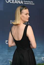 627389518january-jones-12.jpg