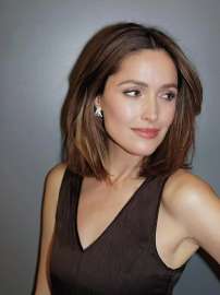 rose-byrne-platonic-s2-promo-shoot-v0-xwcpl68fsohf1.jpg