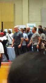 Arnold Schwarzenegger Attacked Full Video [1gupzg7xhZY].mp4
