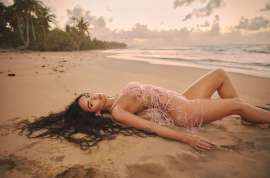 megan-fox-sports-i(11)-gthumb-gwdata1600-gfitdatamax.jpg