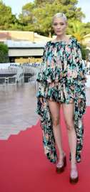 Pom-Klementieff-Feet-8715754.jpg