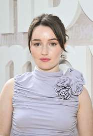 kaitlyn-dever-in-magda-butrym-at-the-hbo-max-emmy-nominee-v0-hlgdzbnh7ojf1.jpg