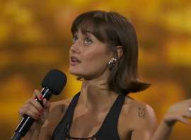 ella-purnell-at-gamescom-2025-v0-ql0v67u941kf1.jpg