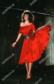 kelly-lebrock-1500w-5875653c.jpg