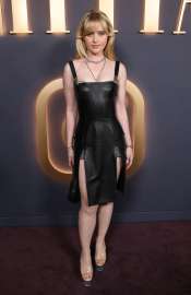 Kathryn-Newton-01.jpg