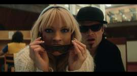 screenshotPam.And.Tommy.S01E01.1080p.LostFilm1755715489061.png