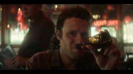 screenshotPam.And.Tommy.S01E01.1080p.LostFilm1755713991451.png