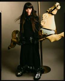 christina-ricci-for-betsey-johnson-fall-2025-campaign-6.jpg