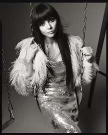christina-ricci-for-betsey-johnson-fall-2025-campaign-10.jpg