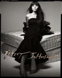 christina-ricci-for-betsey-johnson-fall-2025-campaign-4.jpg