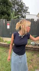 milly-alcock-v0-e93aum3upnbc1.jpg