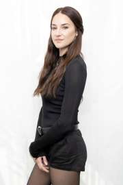 shailene-woodley-motor-city-portrait-session-at-82nd-venice-international-film-festival-08-31-2025-9.jpg
