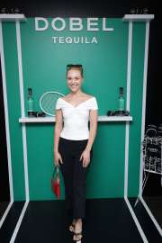 annasophia-robb-at-us-open-tennis-championships-at-flushing-meadows-09-01-2025-4.jpg