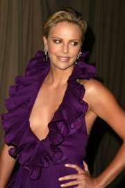 CharlizeTheron369.jpg