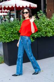 zoey-deutch-unveils-whiplash-chic-in-nyc-s-meatpacking-district-sept-2-2025-0.jpg