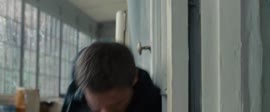 спасает тяночку.webm