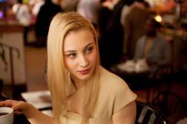 meet-queue-sarah-gadon4.webp