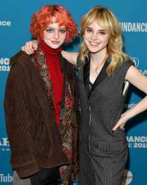 all-about-sophie-thatchers-twin-sister-ellie-thatcher-04-47b9041882d3482a8b9376af809869c6.jpg