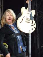 1200px-TommyShawofStyx.jpg