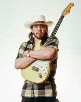 GM385-SRV-Supp-Credit-GETTY-03@2160x2700.jpg