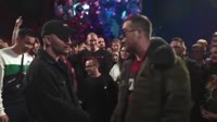 Невеста читает реп жениху на свадьбе.webm